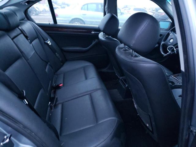 Photo 10 from auction – 2004 BMW 325 XI with VIN WBAEU33434PR10150