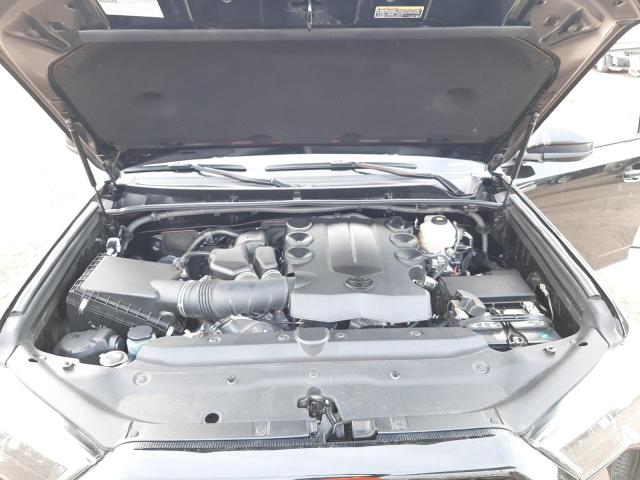 Photo 12 from auction – 2018 TOYOTA 4RUNNER SR with VIN JTEBU5JR8J5511334