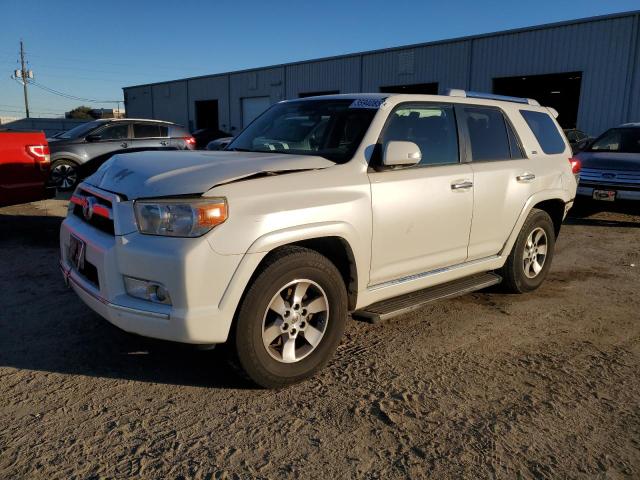 TOYOTA 4RUNNER SR 2011 with VIN JTEZU5JRXB5022613 - Photo from auction