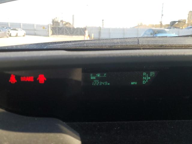 Photo 9 from auction – 2005 TOYOTA PRIUS with VIN JTDKB20U853089517