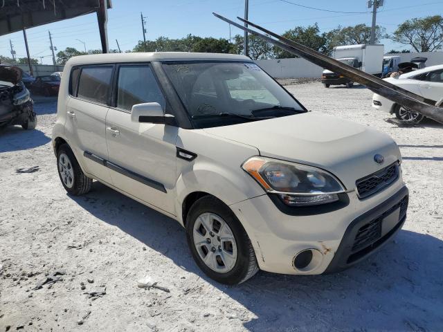 Photo 4 from auction – 2013 KIA SOUL with VIN KNDJT2A57D7582046