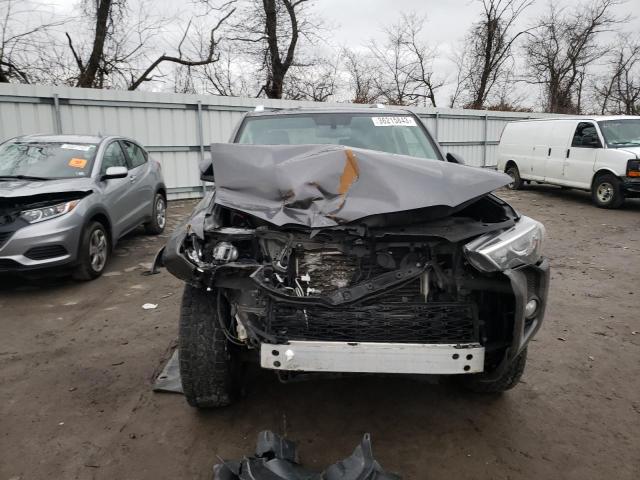 Photo 5 from auction – 2018 TOYOTA 4RUNNER SR with VIN JTEBU5JR4J5597984