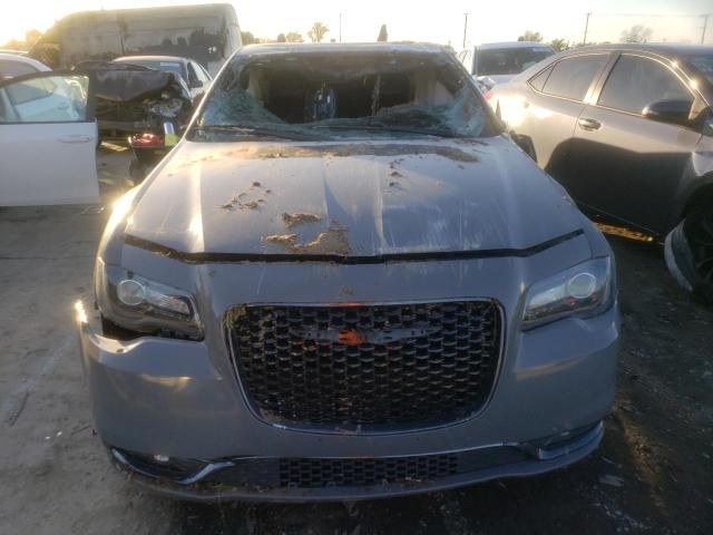 Photo 5 from auction – 2019 CHRYSLER 300 S with VIN 2C3CCAGG3KH517454