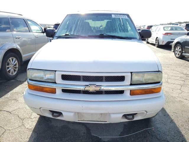 Photo 5 from auction – 2004 CHEVROLET BLAZER with VIN 1GNDT13XX4K153607