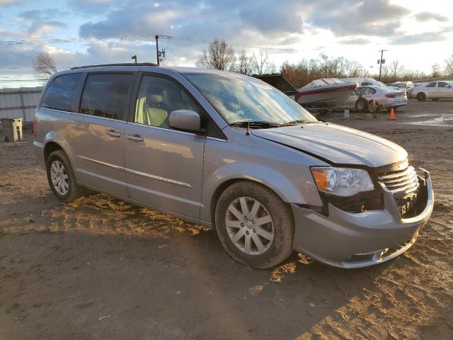 Photo 4 from auction – 2015 CHRYSLER TOWN & COU with VIN 2C4RC1BG5FR590094