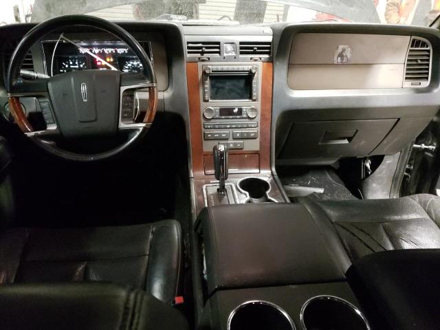 Photo 8 from auction – 2011 LINCOLN NAVIGATOR with VIN 5LMJJ3J50BEJ03169