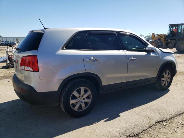 Photo 3 from auction – 2013 KIA SORENTO LX with VIN 5XYKT3A19DG374017