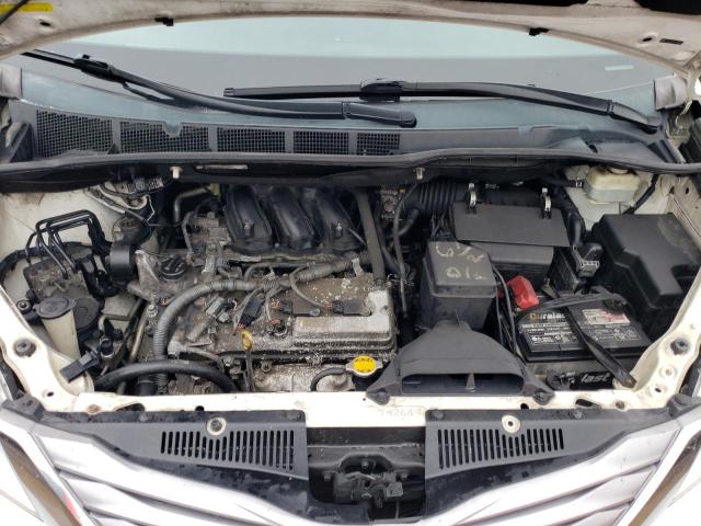 Photo 12 from auction – 2015 TOYOTA SIENNA XLE with VIN 5TDYK3DC8FS584088