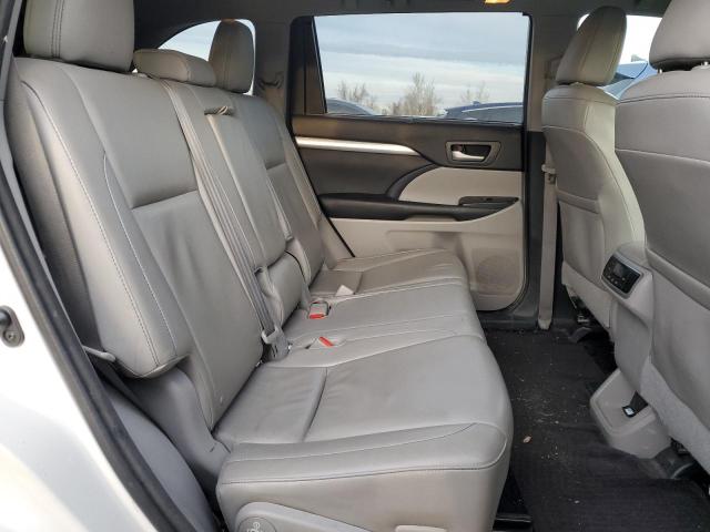 Photo 11 from auction – 2015 TOYOTA HIGHLANDER with VIN 5TDKKRFH9FS056853