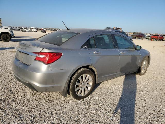 Photo 3 from auction – 2014 CHRYSLER 200 TOURIN with VIN 1C3CCBBB2EN118032