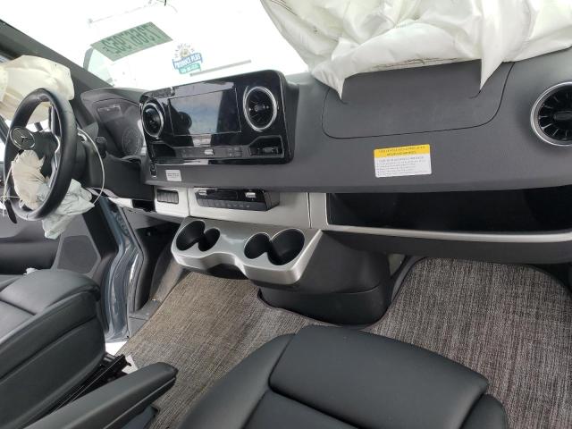 Photo 9 from auction – 2022 THOR 5TH WHEEL with VIN W1X4EBVY5LT035407