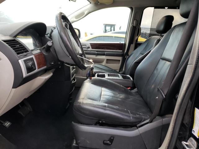 Photo 7 from auction – 2010 CHRYSLER TOWN & COU with VIN 2A4RR8D18AR494138