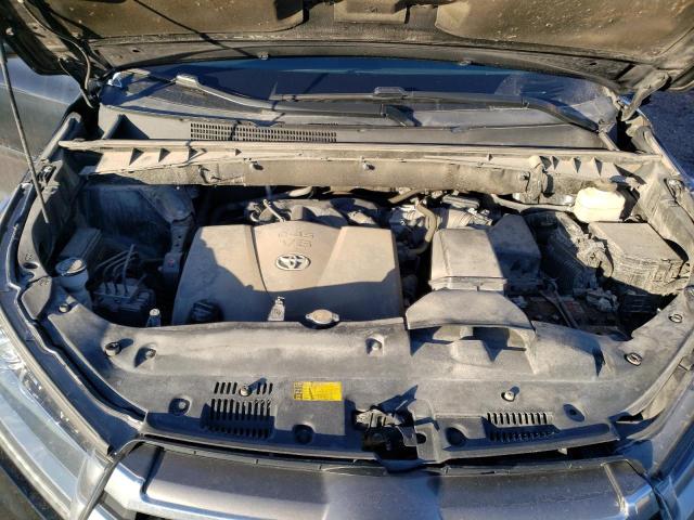 Photo 12 from auction – 2017 TOYOTA HIGHLANDER with VIN 5TDDZRFH5HS377456