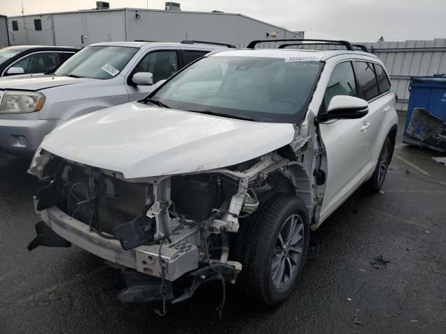 TOYOTA HIGHLANDER 2018 with VIN 5TDJZRFH3JS833639 - Photo from auction