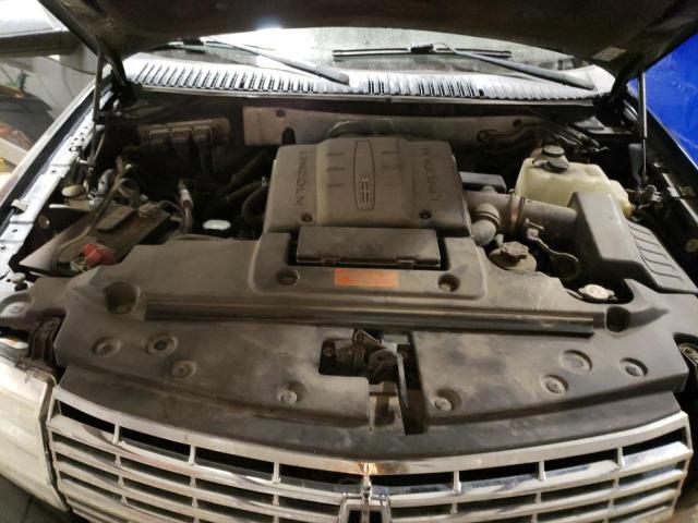 Photo 12 from auction – 2011 LINCOLN NAVIGATOR with VIN 5LMJJ3J50BEJ03169