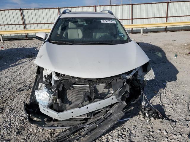 Photo 5 from auction – 2017 TOYOTA RAV4 LIMIT with VIN 2T3YFREV3HW369520