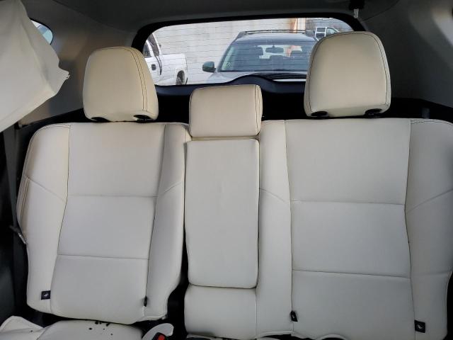 Photo 10 from auction – 2018 TOYOTA RAV4 ADVEN with VIN 2T3WFREV7JW510442
