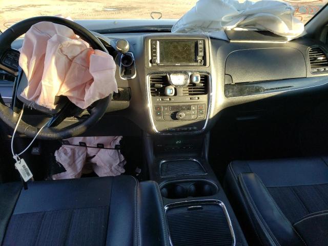 Photo 8 from auction – 2015 CHRYSLER TOWN & COU with VIN 2C4RC1HG4FR697712