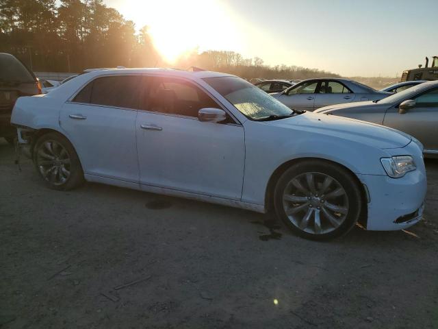 Photo 4 from auction – 2019 CHRYSLER 300 LIMITE with VIN 2C3CCAEG5KH559921