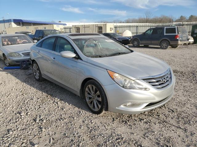 Photo 4 from auction – 2013 HYUNDAI SONATA SE with VIN 5NPEC4AC0DH677720