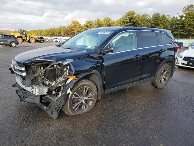 TOYOTA HIGHLANDER 2019 with VIN 5TDBZRFHXKS915776 - Photo from auction