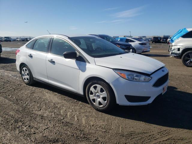 Photo 4 from auction – 2015 FORD FOCUS S with VIN 1FADP3E22FL358044