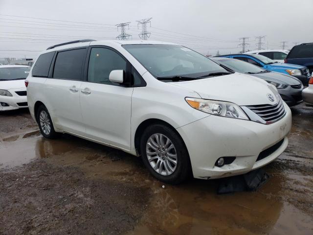 Photo 4 from auction – 2015 TOYOTA SIENNA XLE with VIN 5TDYK3DC8FS584088