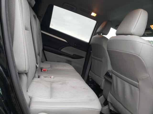 Photo 10 from auction – 2018 TOYOTA HIGHLANDER with VIN 5TDBZRFH0JS843548