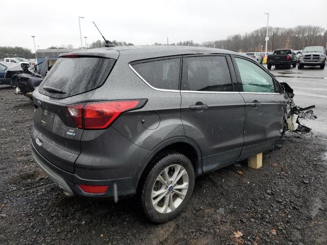 Photo 3 from auction – 2019 FORD ESCAPE SE with VIN 1FMCU9GD8KUB91009