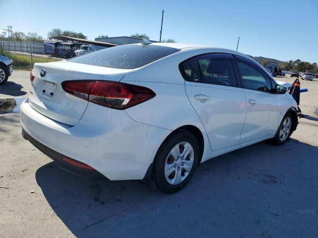 Photo 3 from auction – 2017 KIA FORTE LX with VIN 3KPFK4A77HE073859
