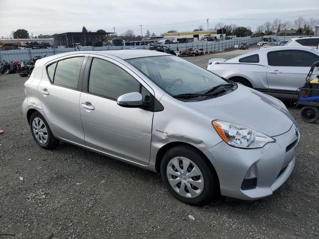 Photo 4 from auction – 2014 TOYOTA PRIUS C with VIN JTDKDTB3XE1562639
