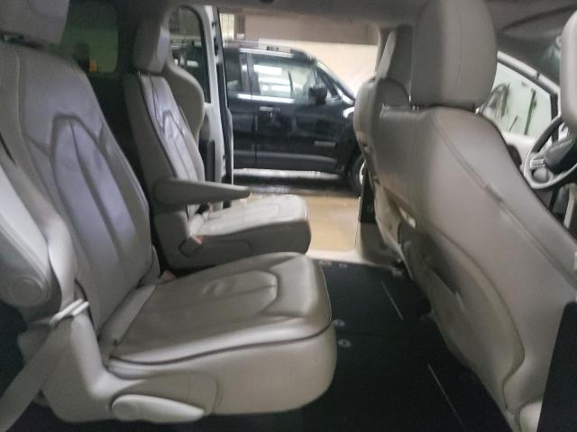 Photo 11 from auction – 2017 CHRYSLER PACIFICA L with VIN 2C4RC1GG3HR504969