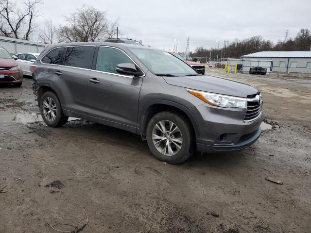 Foto 4 de la subasta – 2015 TOYOTA HIGHLANDER con VIN 5TDBKRFH1FS176078