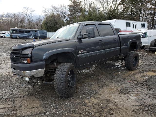 CHEVROLET SILVERADO 2005 with VIN 1GCHK23235F889807 - Photo from auction