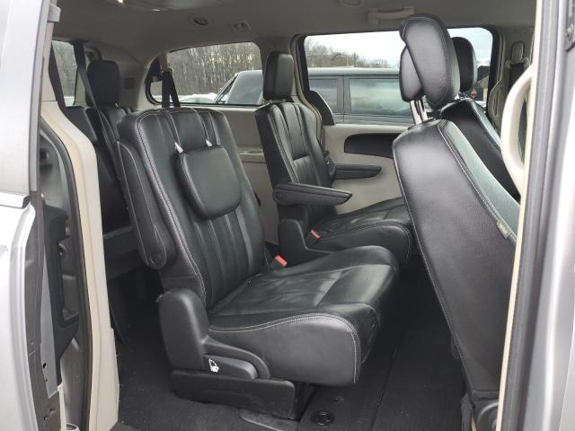 Photo 11 from auction – 2014 CHRYSLER TOWN & COU with VIN 2C4RC1BG0ER403293