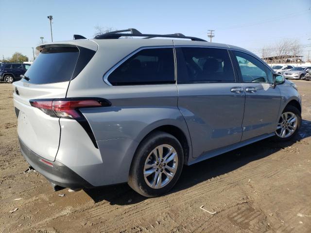 Photo 3 from auction – 2022 TOYOTA SIENNA XLE with VIN 5TDASKFC4NS046804