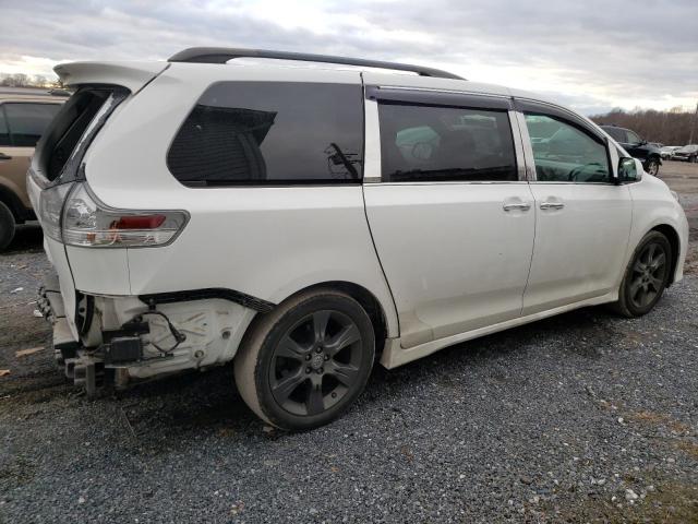 Photo 3 from auction – 2016 TOYOTA SIENNA SE with VIN 5TDXK3DC2GS719966