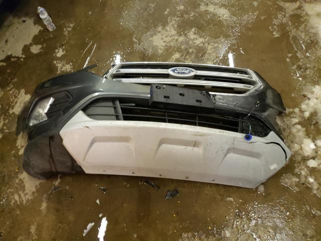 Photo 13 from auction – 2018 FORD ESCAPE SE with VIN 1FMCU9GD6JUC35703