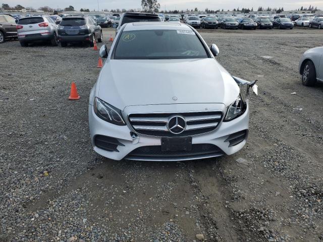 Photo 5 from auction – 2017 MERCEDES-BENZ E 300 with VIN WDDZF4JB3HA046379