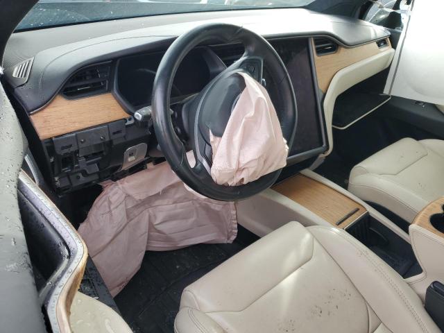 Photo 8 from auction – 2019 TESLA MODEL X with VIN 5YJXCAE27KF184489