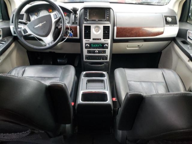 Photo 8 from auction – 2010 CHRYSLER TOWN & COU with VIN 2A4RR8D18AR494138