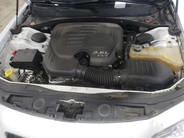 Photo 11 from auction – 2016 CHRYSLER 300C with VIN 2C3CCAEG0GH224119