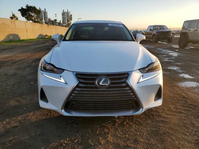 Photo 5 from auction – 2017 LEXUS IS 200T with VIN JTHBA1D29H5042137