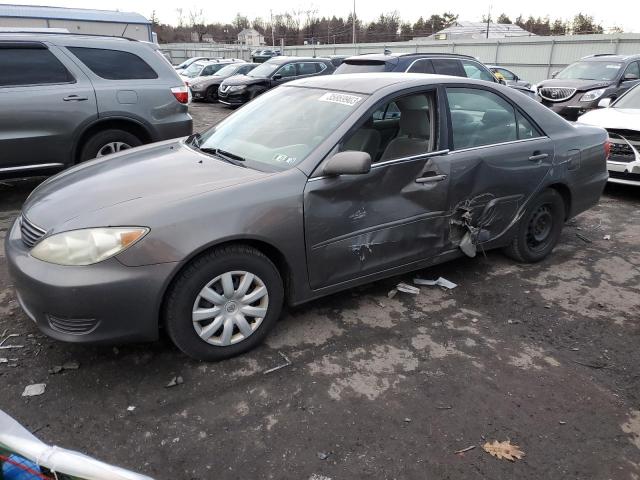 TOYOTA CAMRY LE 2005 with VIN 4T1BE30K15U526002 - Photo from auction