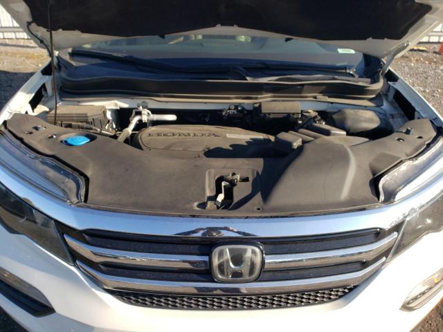 Photo 12 from auction – 2016 HONDA PILOT TOUR with VIN 5FNYF5H90GB053603