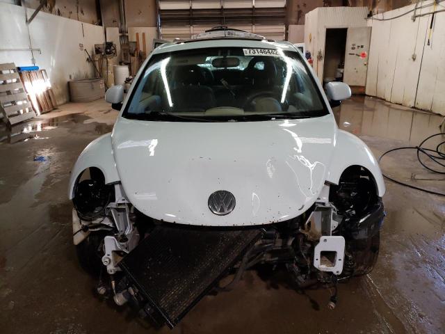 Photo 5 from auction – 2000 VOLKSWAGEN NEW BEETLE with VIN 3VWCA21C4YM482878
