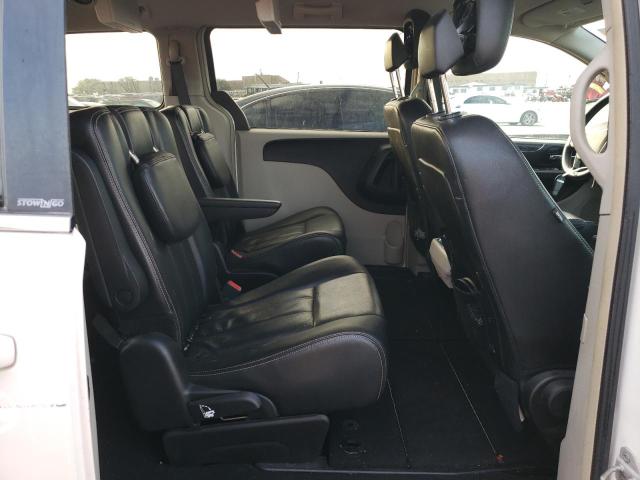 Photo 10 from auction – 2013 CHRYSLER TOWN & COU with VIN 2C4RC1BG5DR720341