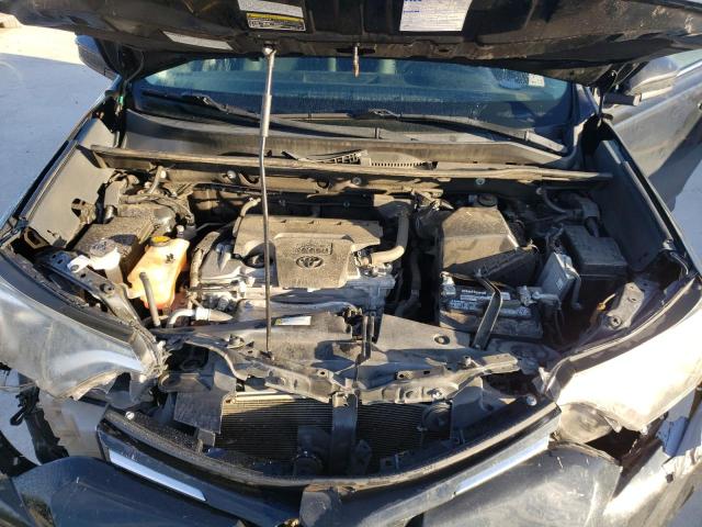 Photo 11 from auction – 2017 TOYOTA RAV4 LE with VIN 2T3ZFREV6HW392181