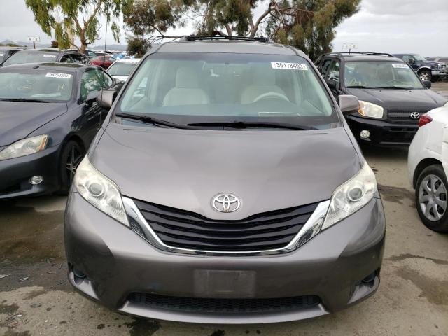 Photo 5 from auction – 2013 TOYOTA SIENNA LE with VIN 5TDKK3DC4DS388653