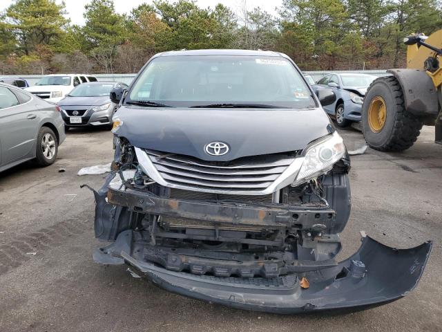 Photo 5 from auction – 2017 TOYOTA SIENNA XLE with VIN 5TDYZ3DC2HS891318